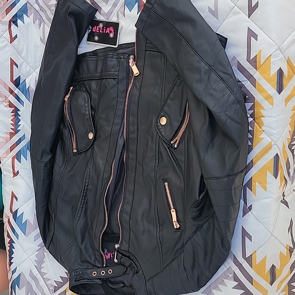 Leather jacket - Picture 2 of 3